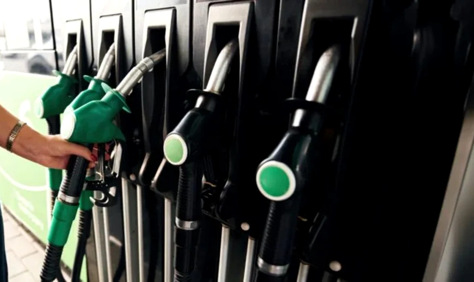 fuel-pass-paramenei-anoichti-gia-ola-ta-afm-i-platforma-1776235752-7779.webp