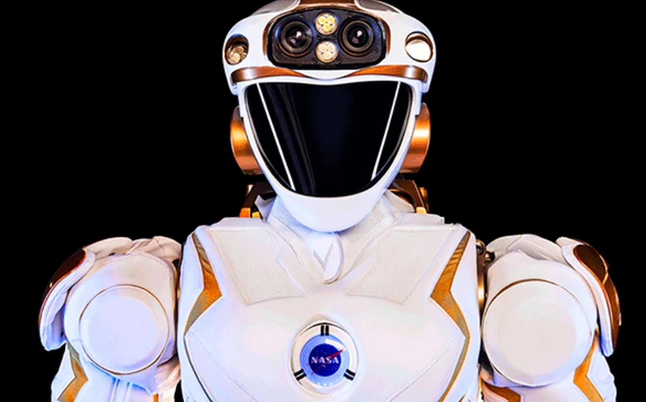 nasa-anthropoeidi-rompot-etoimazontai-gia-tis-epomenes-apostoles-sti-selini-1793120659-3052.webp
