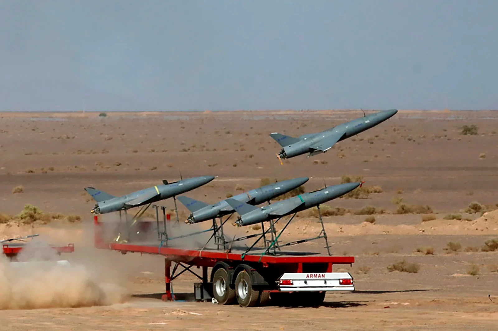 nees-amerikanikes-kyroseis-se-tourkikes-etaireies-gia-promitheies-ylikon-pros-to-programma-drones-ka.webp