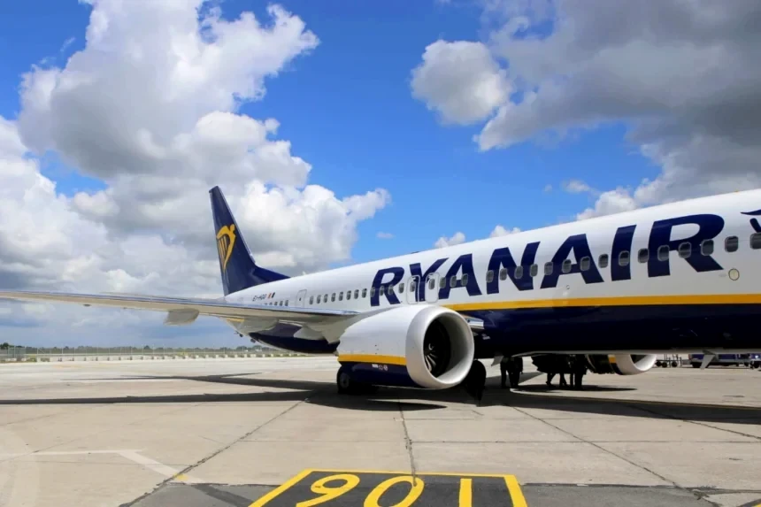 proeidopoiisi-ryanair-erchetai-i-megalyteri-afxisi-sta-eisitiria-stin-istoria-ton-aerometaforon-1792.webp