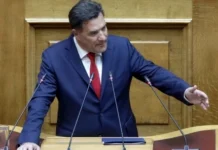 Η Ελλάδα πρώτη στην Ευρώπη απαγορεύει τα social media σε ανηλίκους