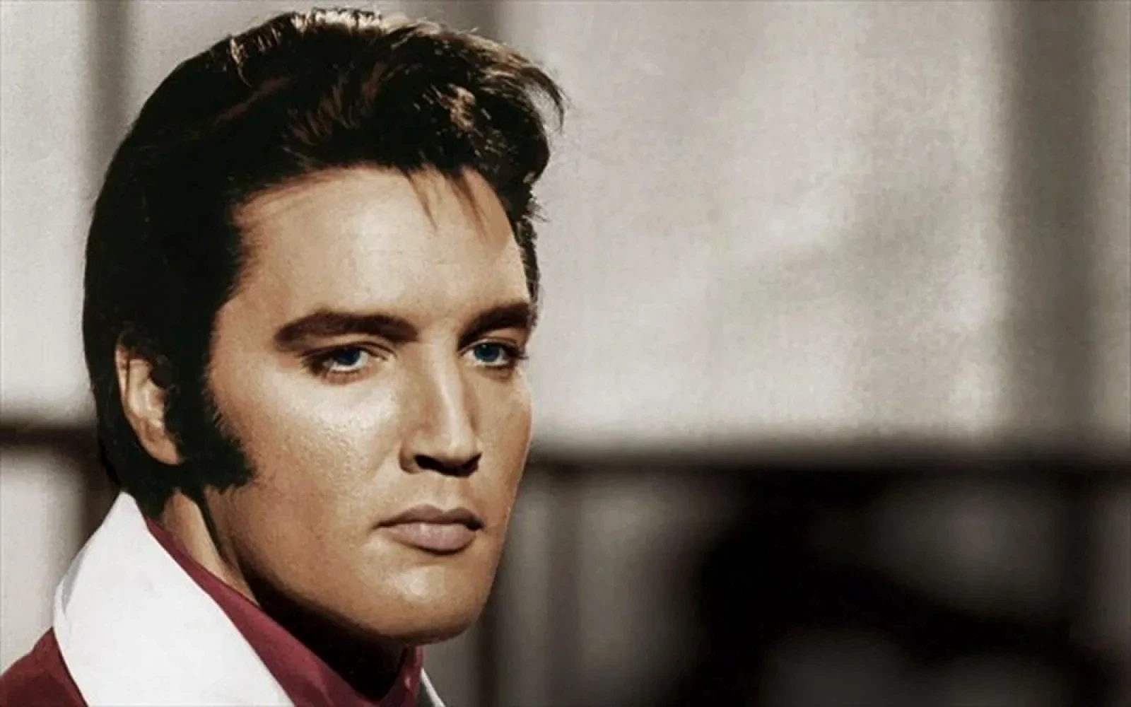 sta-dikastiria-i-anthropic-gia-tragoudia-tou-elvis-prislei-agogi-ekatommyrion-gia-tin-techniti-noimo.webp