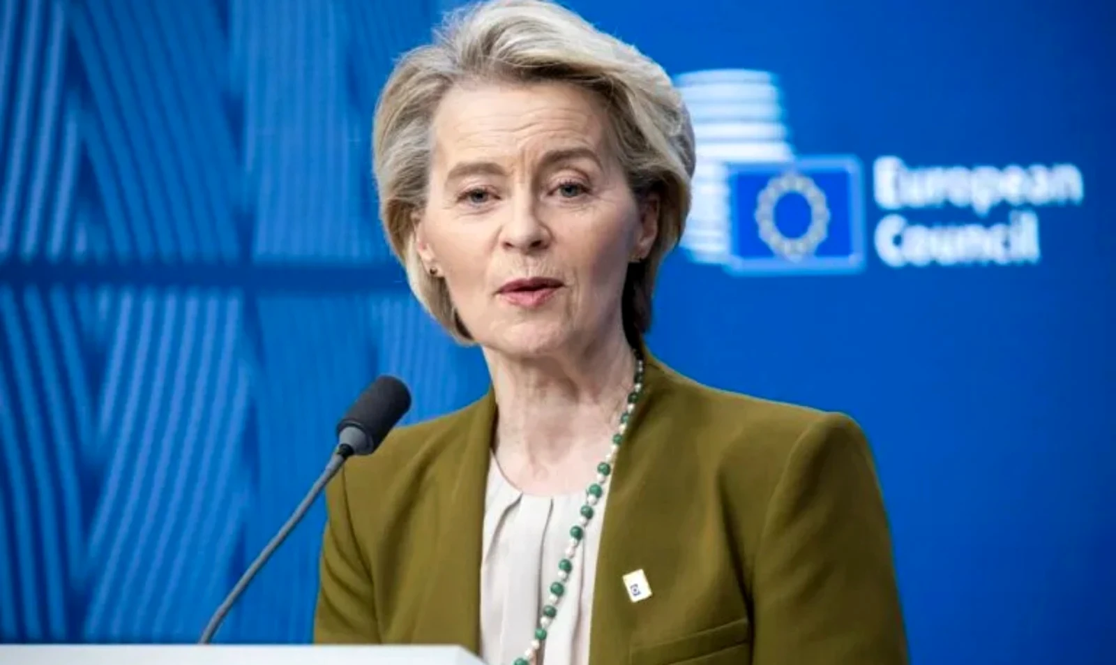 sto-kievo-gia-10i-fora-apo-tin-enarxi-tou-polemou-i-oursoula-fon-nter-laien-den-tha-ypochorisoume-17.webp