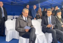 Μητσοτάκης στη Θεσσαλονίκη: Θερμή υποδοχή από πολίτες στην παρέλαση